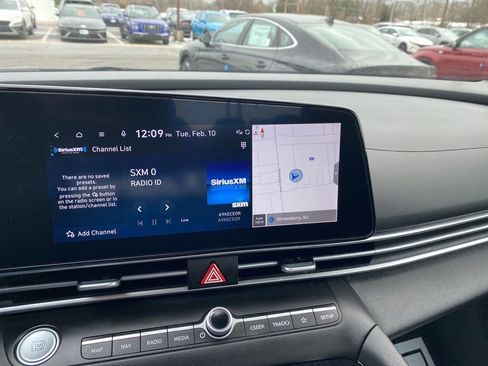 Certified 2023 Hyundai Elantra SEL w/ Convenience Package image 18