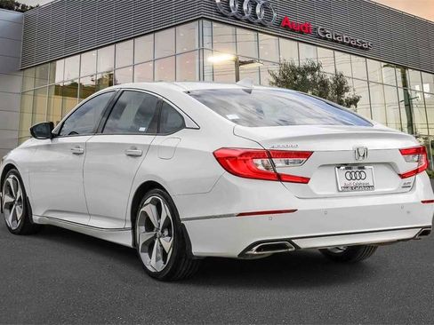 Used 2020 Honda Accord Touring image 2