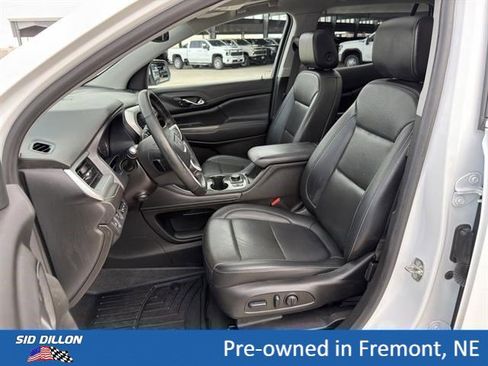 Certified 2023 GMC Acadia SLT w/ Technology Package AWD/4WD image 13