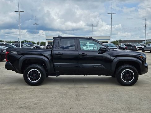Used 2024 Toyota Tacoma TRD Off-Road AWD/4WD image 2