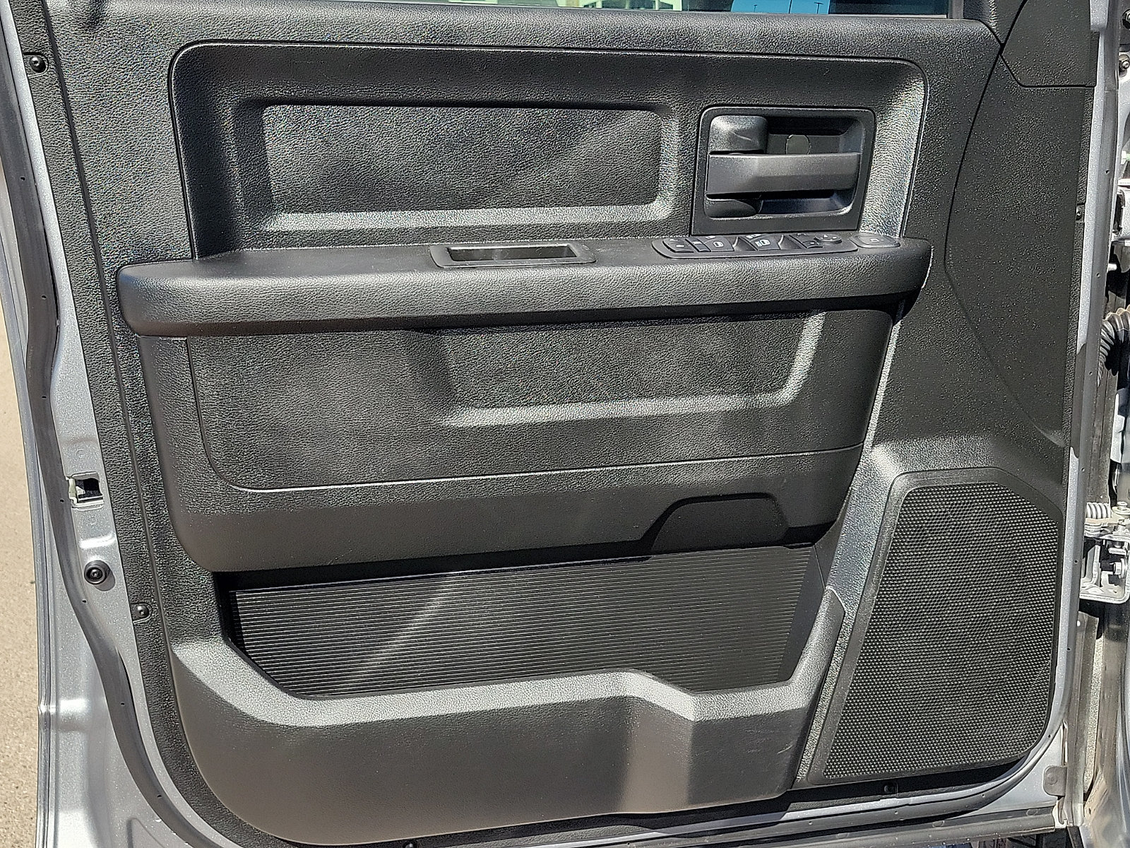 Used 2024 RAM 3500 Tradesman w/ Chrome Appearance Group AWD/4WD image 11