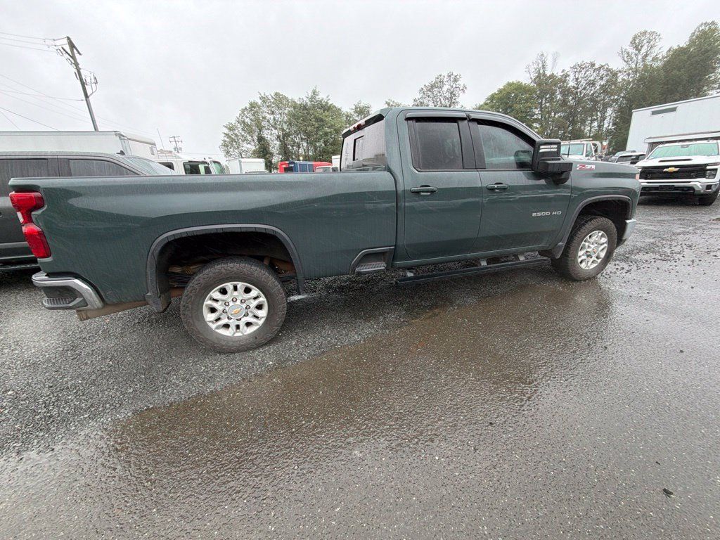 Used 2025 Chevrolet Silverado 2500 LT w/ All Star Edition AWD/4WD image 8