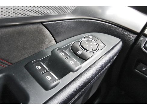 Used 2018 Ford Explorer XLT w/ Equipment Group 202A FWD image 20