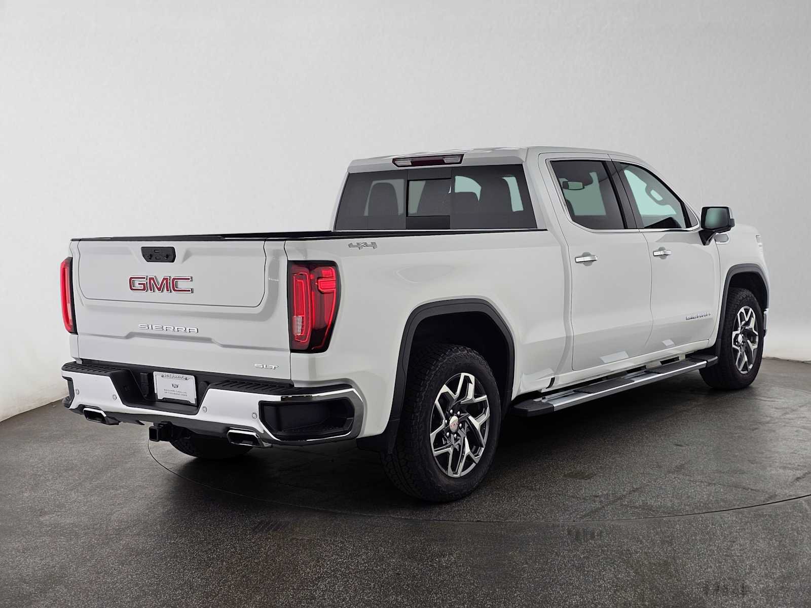 Used 2026 GMC Sierra 1500 SLT w/ SLT Premium Package AWD/4WD image 3