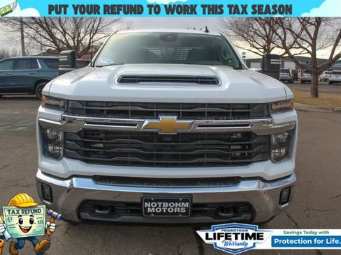 Used 2024 Chevrolet Silverado 2500 LT w/ Convenience Package image 5