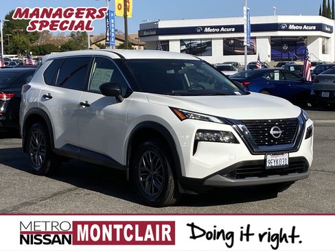 Used 2023 Nissan Rogue S image 1