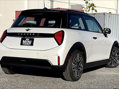 Used 2025 MINI Cooper Countryman S image 19