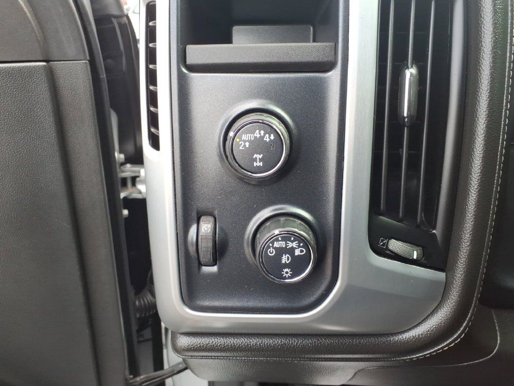 Used 2018 GMC Sierra 1500 SLT w/ SLT Premium Package AWD/4WD image 5
