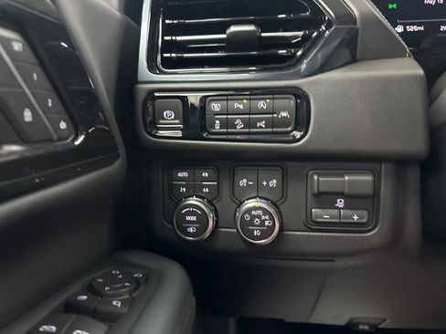 New 2026 GMC Yukon XL AT4 w/ AT4 Premium Plus Package AWD/4WD image 38