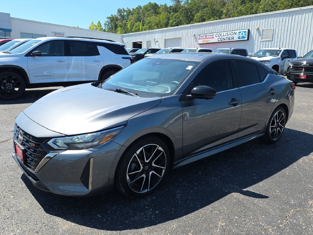 Used 2024 Nissan Sentra SR w/ SR Premium Package FWD image 4