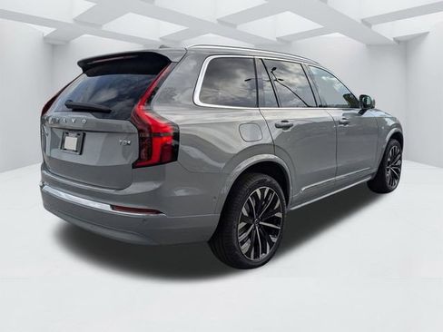 Certified 2025 Volvo XC90 T8 Plus w/ Protection Package Premier image 3
