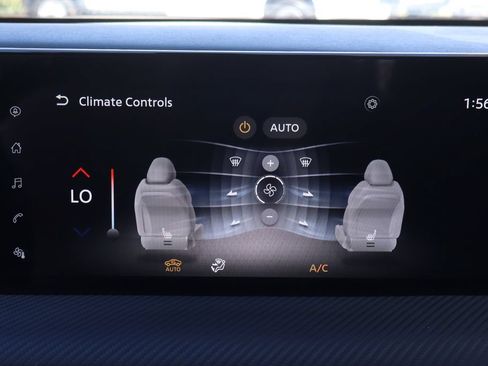 Used 2025 Nissan Kicks SR w/ SR Premium Package FWD image 34