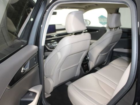 Used 2022 Lincoln Nautilus Reserve w/ Equipment Group 201A image 27