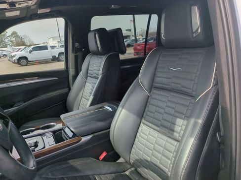 Certified 2025 Cadillac Escalade ESV Sport Platinum image 20