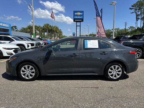 Used 2024 Toyota Corolla LE FWD image 13