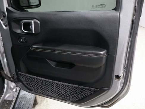 Certified 2018 Jeep Wrangler Unlimited Sahara w/ Cold Weather Group image 22