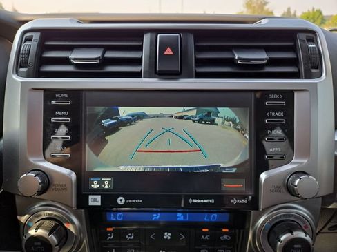 Used 2022 Toyota 4Runner Limited AWD/4WD image 25