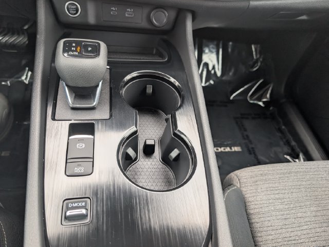Used 2022 Nissan Rogue S FWD image 23