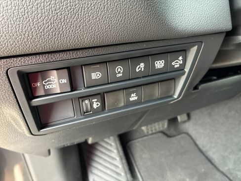 New 2026 Toyota Tundra Limited AWD/4WD image 37