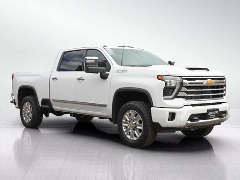 Used 2024 Chevrolet Silverado 3500 High Country w/ High Country Premium Package AWD/4WD image 7