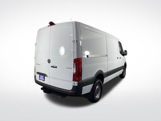 Used 2025 Mercedes-Benz Sprinter 2500 image 6