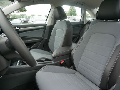 New 2025 Volkswagen Jetta SE