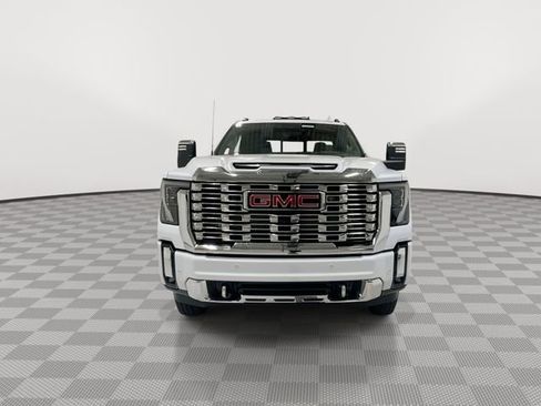 New 2026 GMC Sierra 3500 Denali w/ Denali Reserve Package AWD/4WD image 3