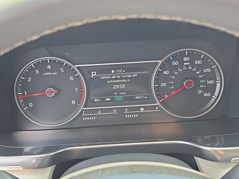 Certified 2023 Kia Sorento S w/ Panoramic Sunroof Package image 31