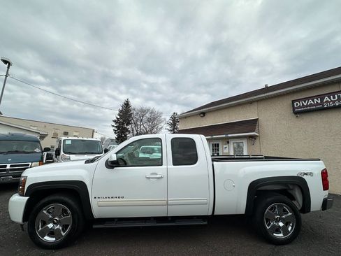 Used 2009 Chevrolet Silverado 1500 LTZ w/ LTZ Plus Package image 3