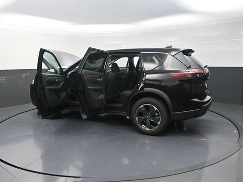 Used 2024 Nissan Rogue SV AWD/4WD image 43