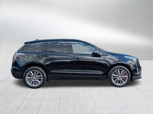 Certified 2022 Cadillac XT5 Sportv w/ Technology Package image 4