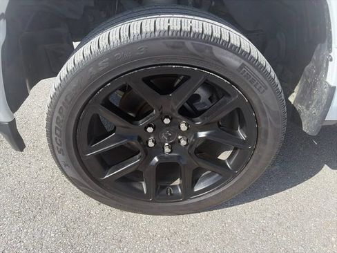 Used 2023 RAM 1500 Laramie AWD/4WD image 10