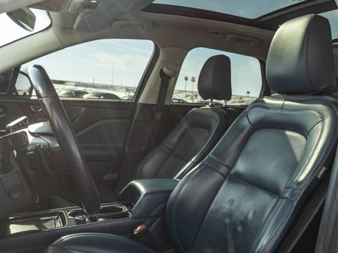 Used 2021 Lincoln Corsair Reserve w/ Equipment Group 201A image 6