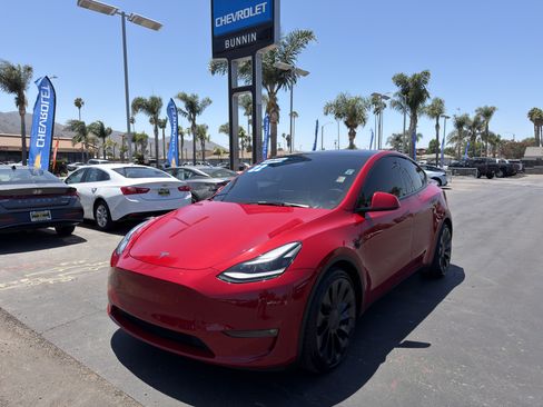 Used 2022 Tesla Model Y Performance AWD/4WD image 4