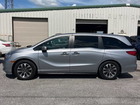 Used 2022 Honda Odyssey EX-L image 3