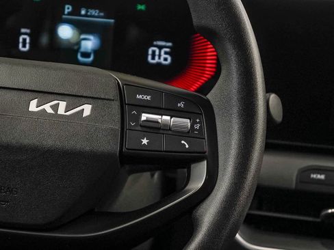 Used 2025 Kia K4 FWD image 17