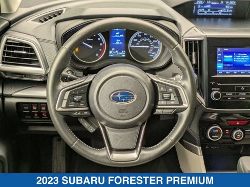 Used 2023 Subaru Forester Premium AWD/4WD image 16