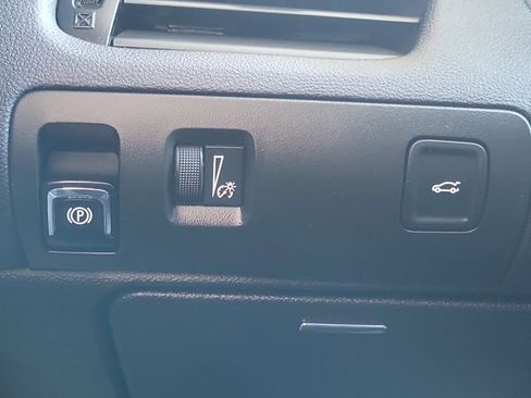 Certified 2018 Chevrolet Impala LT FWD image 19