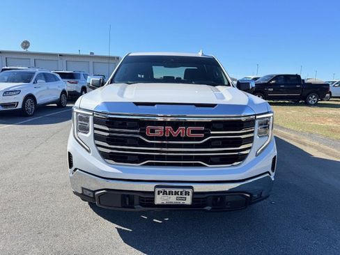 Used 2023 GMC Sierra 1500 SLT w/ SLT Premium Package image 3