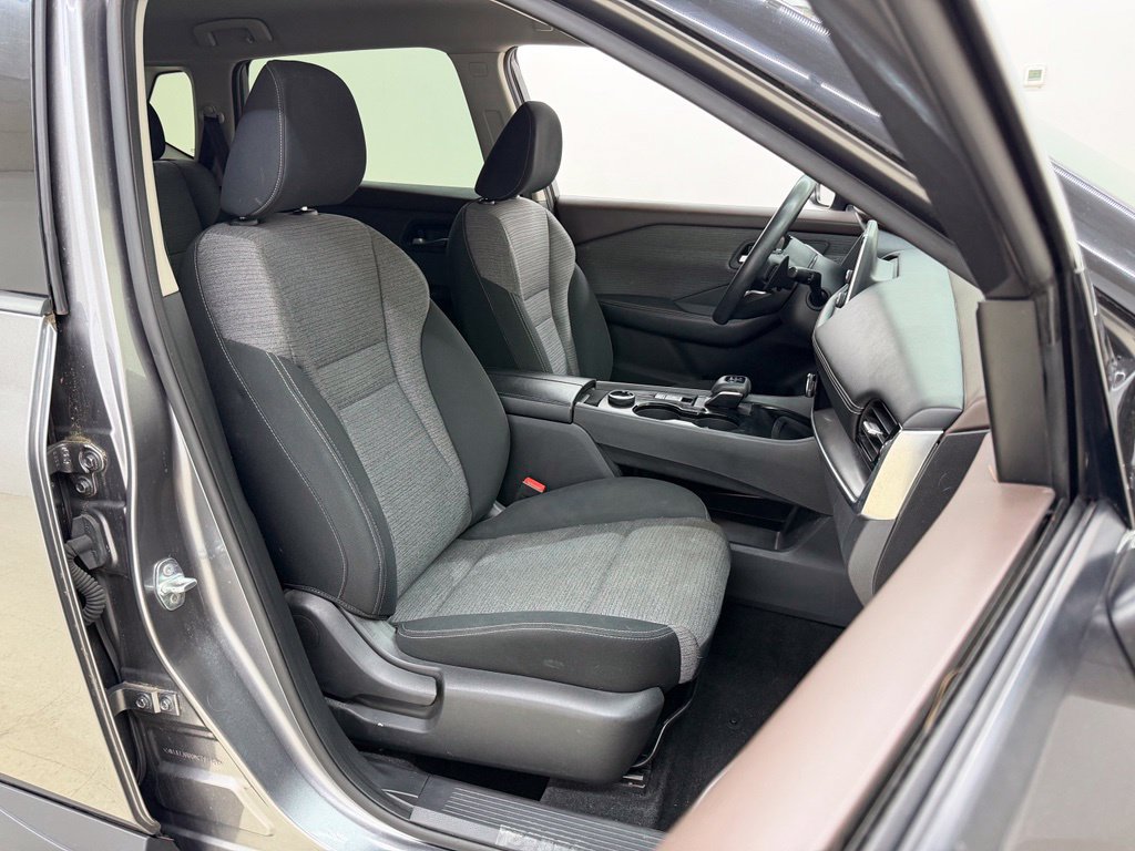 Used 2021 Nissan Rogue SV AWD/4WD image 11
