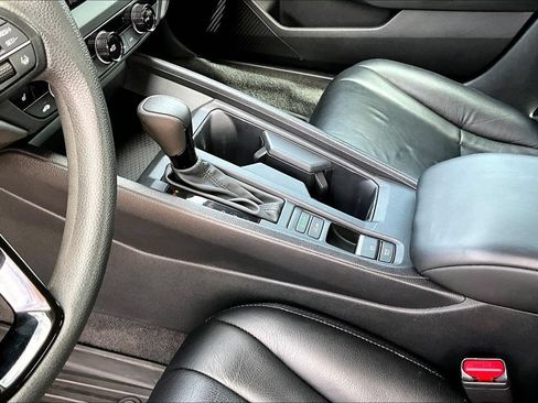 Used 2024 Honda Accord EX image 16