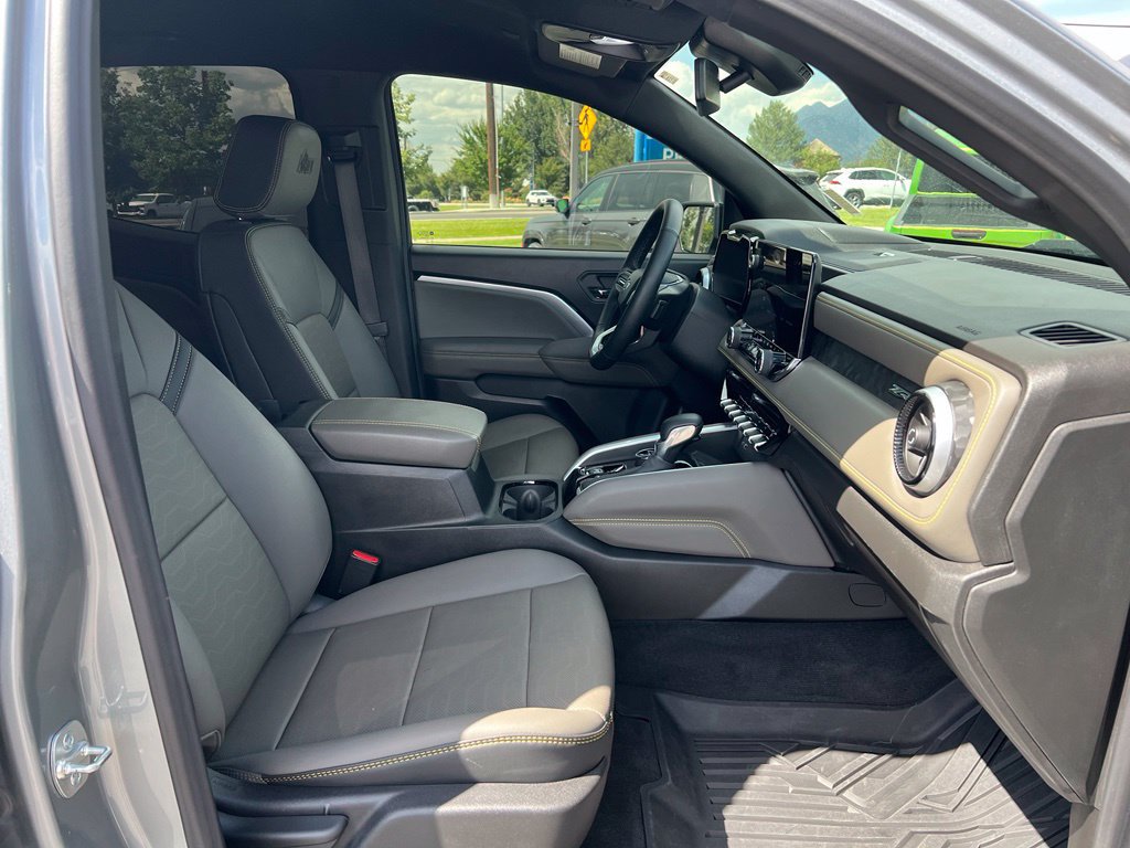 Used 2025 Chevrolet Colorado ZR2 w/ ZR2 Bison Edition AWD/4WD image 19