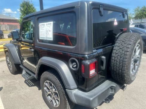 Used 2024 Jeep Wrangler Sport AWD/4WD image 3