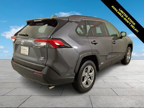 Certified 2025 Toyota RAV4 LE AWD/4WD image 8