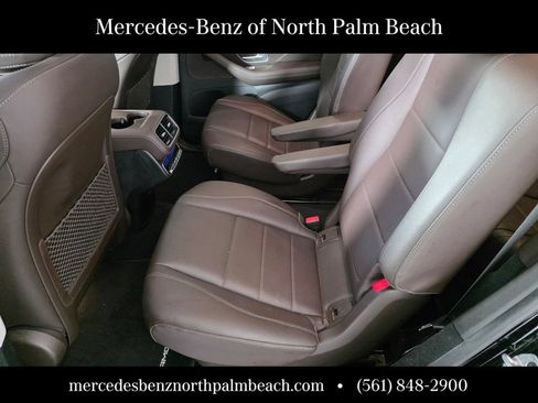 Used 2023 Mercedes-Benz GLS 450 4MATIC image 12