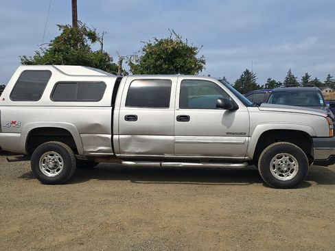 Used 2005 Chevrolet Silverado 2500 LS w/ Skid Plate Package AWD/4WD image 4