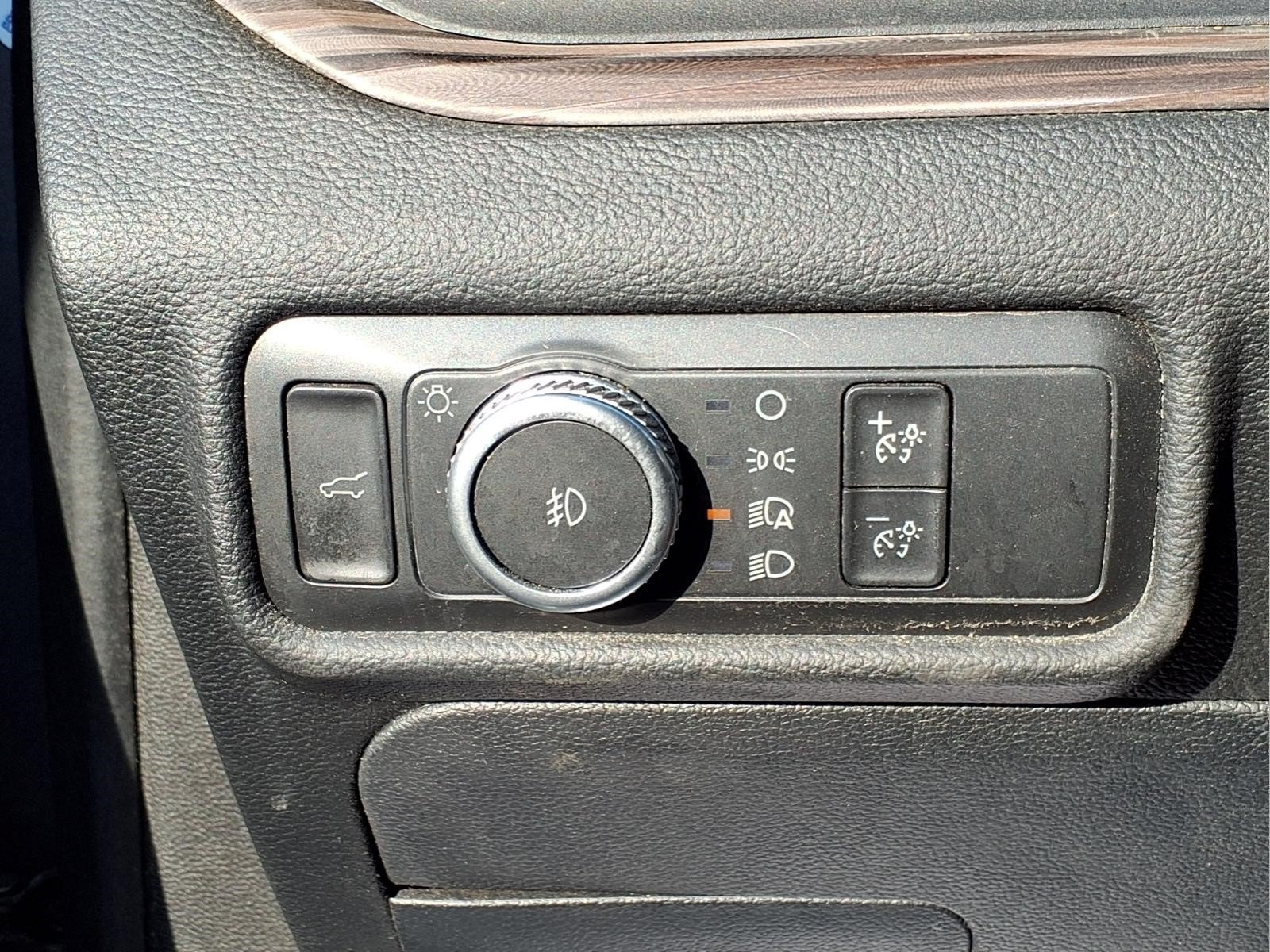 Used 2021 Ford Explorer Limited w/ Equipment Group 301A RWD image 19