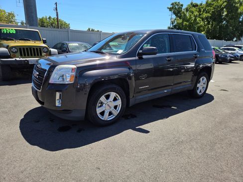 Used 2015 GMC Terrain SLE FWD image 1