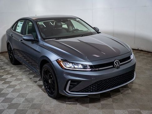 New 2025 Volkswagen Jetta SE image 37