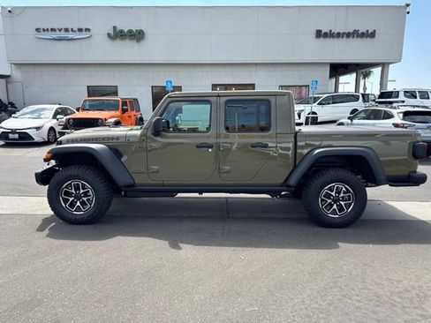 New 2026 Jeep Gladiator Rubicon w/ Safety Group AWD/4WD image 2